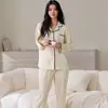 Conjunto de pijama e roupa de casa feminina de duas peças, com mangas compridas e calças compridas, em algodão puro, dupla face, costela 40 fios, 200 gramas, em estoque, pode ser usado fora de casa
