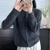 Elegante y sofisticado cárdigan de punto de pelo de mapache con bordado floral para mujer, nueva colección otoño 2026, una impresionante chaqueta suéter