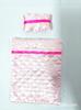 Cama alta de muñeca de 17 cm, cama doble, almohada, edredón, funda de edredón de rombos, accesorios para casa, 10.5g