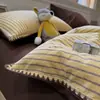 Conjunto de Quatro Peças Algodão 100% Classe A Estilo Minimalista Bordado de Concha Lençol de Cama Simples Listrado Cobertura de Edredom Conjunto de Três Peças para Dormitório Estudantil 4