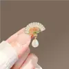 Broche com Acabamento de Luxo, Estilo Nicho e Simples, Alfinete de Roupa, Acessório de Pérola para Terno, Broche