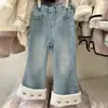 Conjunto de outfit de otoño e invierno para niñas 2026 nuevo y elegante chaqueta acolchada acolchada y jeans con forro polar conjunto de dos piezas para niños pequeños