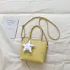 Nova Bolsa de Palha Tecida Simples para Mulheres Verão 2026, Bolsa de Mão Estilosa e da Moda, Bolsa Transversal Versátil para o Dia a Dia