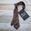 Corbata de Patrón Pequeño para Hombre Corbata de Vestir para Hombre Negocios 8cm Moda Casual Vintage Color Marrón Corbata de Dibujos Animados