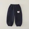 Pantalones de bebé con forro polar, pantalones largos casuales de otoño e invierno, leggings cálidos de nuevo estilo para bebés y niños pequeños, pantalones deportivos engrosados, disponibles para envío directo