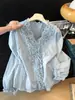 Blusa de Encaje Patchwork con Volantes y Cuello en V de Manga Larga Estilo Francés para Mujer, Nuevo Elegante Camisa Pequeña Verano 2026 A12585