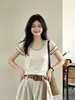 Camiseta fina de manga corta con cuello en V estilo retro coreano para mujer, temperamento único de verano, estilo old money, top de punto adelgazante y casual