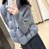Chaleco de algodón tejido patchwork con cuello alto, estilo corto para mujer, nueva moda de invierno, corte holgado, adecuado para figuras petite, prenda exterior de moda
