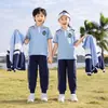 Uniforme escolar de primaria primavera y otoño tres piezas Ropa de clase estilo británico para niños ropa deportiva jardín de infantes traje de ropa de jardín