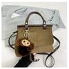 Bolso Cruzado de Moda Casual para Llevar en la Mano Diseño de Nicho Otoño e Invierno 2025 Nuevo Bolso de Hombro Retro de Gamuza de Alta Gama