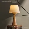 Nova luminária de mesa simples e elegante em estilo vintage para sala de estar e escritório, luminária de cabeceira de madeira maciça para uma atmosfera aconchegante no quarto