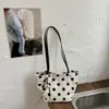 Bolso de Mano de Gran Capacidad Estilo Coreano de Nicho con Lunares para Mujer 2026 Nueva Moda Bolso de Hombro Único para el Trabajo Bolso de Axila
