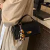 Textura de Alta Gama, Simple y Versátil, Estilo para Viajar, Estilo Coreano 2025 Otoño Bolso Pequeño Cuadrado de Hombro Cruzado de Mano para Mujer