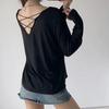 Blusa solta europeia e americana camiseta de manga comprida feminina primavera e verão garota popular cruz nas costas vazada peça externa base interna top