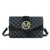 Bolso de Axila Transfronterizo para Mujer 2026 Nuevo Estilo Coreano Nicho Simple Bolso Cuadrado Pequeño con Estampado de Letras y Bolso de Hombro Texturizado