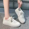 Comercio Exterior 25 Años Primavera Nuevo Zapatillas Casuales Versátiles de Tendencia para Mujer Nicho Zapatos Blancos Transfronterizos Zapatos de Estudiante