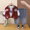 Conjunto de Ropa de Otoño para Niños 2026 Nuevo Elegante Ropa de Primavera y Otoño para Bebés Ropa para Niños Pequeños Conjunto de Tres Piezas Uniforme de Béisbol con Letras