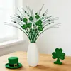 Calle. Decoración de Fiesta del Festival Irlandés de Trébol de Cuatro Hojas del Día de San Patricio Fiesta Artificial Simulación Transfronterizo Amazon