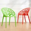 Cadeira de plástico moderna e minimalista para adultos, cadeira de jantar criativa e personalizada, cadeira preguiçosa elegante e casual com encosto para uso doméstico, cadeira de varanda