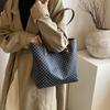 Bolso Tote Simple de Gran Capacidad para Viajeros con Estampado de Moda 2025 Otoño e Invierno Nuevo Bolso de Hombro para Mujer de Gran Capacidad