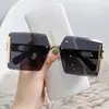 2026 Novo Modelo Estilo Xiaohongshu Armação Quadrada para Afinar o Rosto Óculos de Sol Moda Coreana Proteção UV Óculos de Sol
