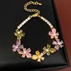 Pulsera de Flor de Zirconia Chapada en Oro Real de 18 Quilates, Pulsera de Lujo Ligero de Nicho de Gama Alta, Joyería de Moda Exquisita y Elegante