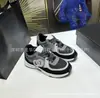Zapatillas de Corredor Estilo Chanel Transfronterizas en Stock 2025 Nuevas de Malla con Aumento de Altura Suela Gruesa Blancas y Negras Panda