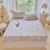 Falda de cama con estampado de encaje 100% algodón Falda de cama de algodón de Xinjiang Cubierta Protector de colchón denso fino y denso Agradable para la piel Cómodo