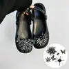 Accesorios para zapatos Croc, piezas para armar tú mismo, flores metálicas tridimensionales de lujo ligero con diamantes y perlas, hebillas de zapato desmontables, decoración de superficie de zapato