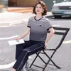 Roupas de Manga Curta para Mães de 40-60 Anos, Conjunto Casual Listrado, Roupa Esportiva Elegante para Pessoas de Meia-Idade e Idosos, Conjunto de Duas Peças para 40 Anos