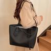 Bolsa Casual Versátil de Grande Capacidade para Mulheres 2024 Nova Moda Bolsa de Ombro Textura de Alta Qualidade Classe Bolsa Tote para Trabalho
