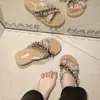 Sandalias Versátiles Únicas Verano 2025 Nuevas Moda de Suela Gruesa Estilo Playa Vacaciones al Aire Libre Zapatos de Playa para Mujer