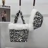 Bolso tote de felpa con estampado de leopardo para otoño e invierno, bolso tipo cubo de retazos de piel sintética, bolso de hombro dulce y fresco, bolso tote de nuevo estilo para mujer