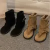 Sandalias para mujer para uso en exteriores, nuevo estilo de verano 2026, sandalias planas casuales versátiles de estilo niche con tira entre los dedos, botines romanos abiertos