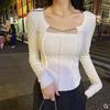 Camiseta Base Sexy Cuadrada para Mujer con un Diseño Único, Adecuada para Usar en Capas en Primavera, con Clavículas Expuestas, Mangas Largas, de Longitud Corta y Corte Ajustado