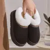 Chinelos de Pelúcia em Estoque, Novo Estilo de Chinelos de Algodão com Biqueira Fechada para o Inverno, Chinelos Domésticos Antiderrapantes para Uso Interno para Casais, Modelo Feminino de Inverno