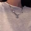 Ins Pulsera de Acero de Titanio con Hebilla Ot en Forma de Corazón Mosaico Tablero de Ajedrez Blanco y Negro Europeo y Americano para Hombres y Mujeres Joyería de Mano Moderna Hip-Hop Corazón