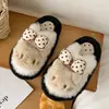 Chinelos de Algodão KT Meninas 2026 Outono/Inverno Novos Chinelos de Algodão Peludos Chinelos de Casa Infantis Menina Bebê Desenho Animado Chinelos de Tira Única