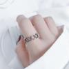 Anillo de perlas con gafas de amor de estrella de plumas estilo coreano, anillo retro desgastado de moda y personalidad, entrega de anillo de una pieza de celebridad de Internet