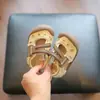 Sandalias decorativas de malla hueca moteada para bebé, transpirables, ligeras y cómodas, modelo de verano 2026, zapatos de playa para niños y niñas