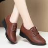 Zapatos de mamá de entrega primavera y otoño 2024 nuevos zapatos para mujeres de mediana edad y mayores de cuero suave cómodos zapatos de una sola capa planos casuales zapatos de cuero para mujer