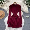 Vestido de punto de manga larga estilo coreano para mujer, con cintura entallada, silueta A favorecedora y un elegante vestido suéter con cuello polo