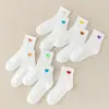 Calcetines Love Kidsren Calcetines de media pantorrilla Niños Calcetines Deportivos Primavera Otoño Invierno Niños Grandes Estudiantes Calcetines Blancos Niñas Calcetines Largos Mayoreo