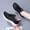 Calçados Esportivos Femininos de Comércio Exterior Outono Novo Malha Flyknit Respirável Calçados Casuais Sola Macia Leves Calçados de Corrida Venda Quente Transfronteiriça