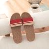 Venta al por mayor de fábrica lino primavera y verano algodón y lino pantuflas viscosa cuatro estaciones parejas hombres y mujeres cuenca piso madera piso interior hogar