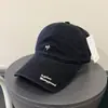 Gorra de béisbol bordada desgastada de estilo coreano para primavera-verano, simple y casual para salir, hace que la cara se vea más pequeña, versátil para parejas