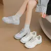 Zapatos Deportivos Casuales de Caña Baja Nuevos Otoño 2026 Malla Transfronteriza Suela Gruesa Zapatos de Papá de Moda Versátiles con Cordones Zapatos Blancos