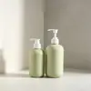 Garrafa redonda em material pelúcia HDPE em estoque, garrafa de shampoo tipo pump verde abacate, garrafa vazia de 300ml para produtos de cuidados com os cabelos