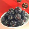 Bolas de Gergelim Preto, Tâmaras Vermelhas, Goji Berries, Bolas de Castanha, Lanches, Comida de Lazer, Doces de Escritório Embalados Individualmente, Crocantes de Gergelim