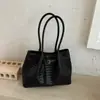 2026 Bolso Tote de Gran Capacidad para Principios de Otoño Bolso de Hombro para Viajes Cotidianos Bolso con Textura Tejida de Nicho Bolso de Mano tipo Cesta de Verduras Bolso Tejido para Mujer